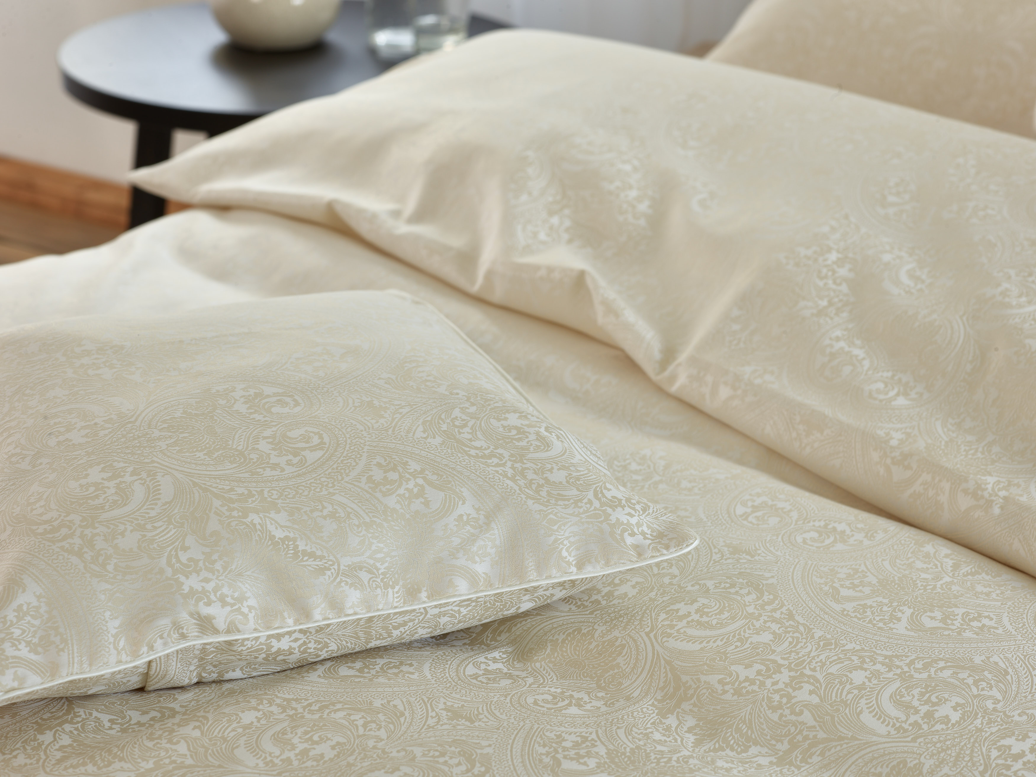 Ralph Bauer Damast-Bettwäsche Feine Ornamente Beige